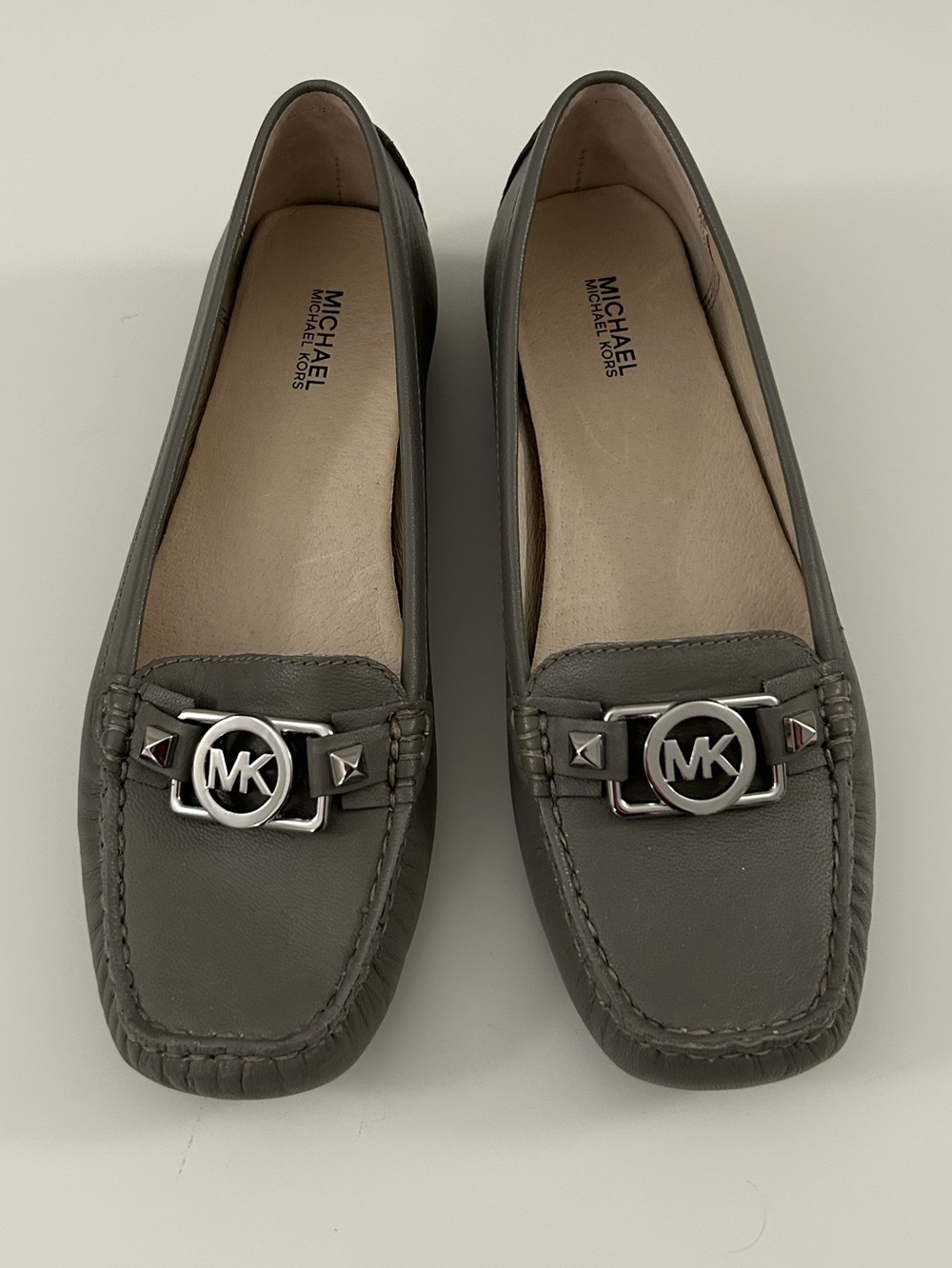 MICHAEL Michael Kors Charcoal Grey Leather MK-Logo Loafers